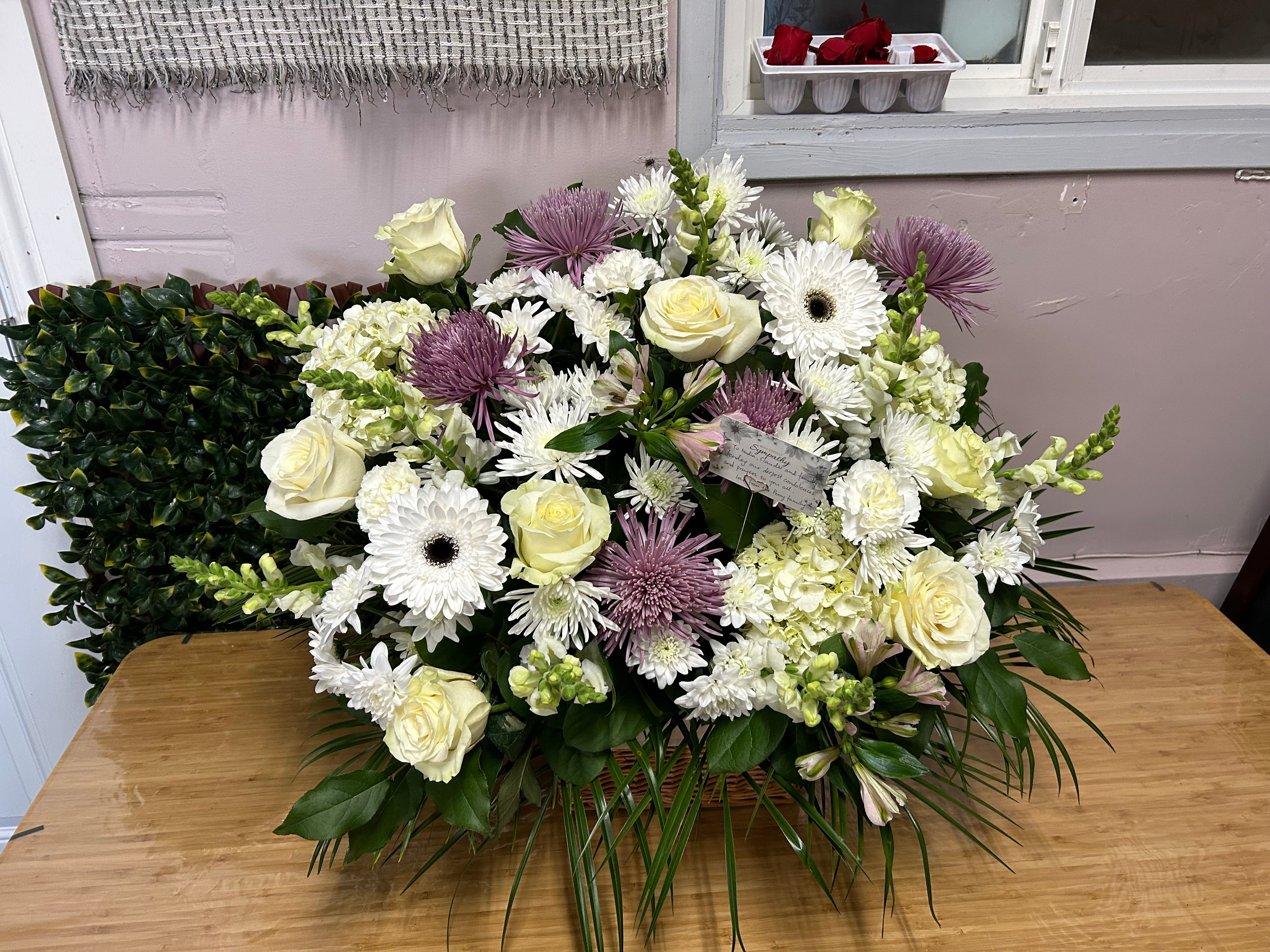 Sympathy Basket – Flowers on 22