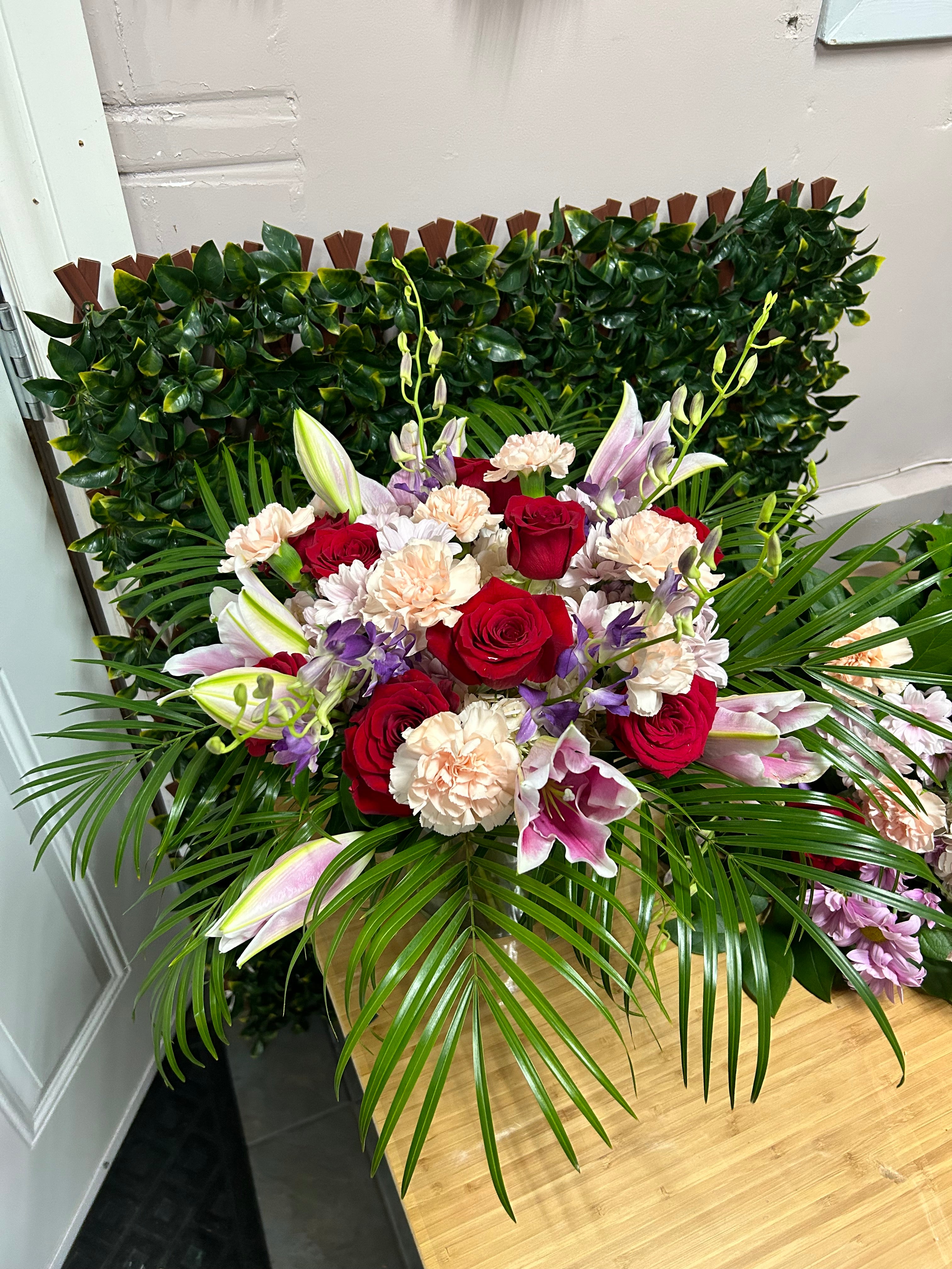 Flower Vase – Flowers on 22